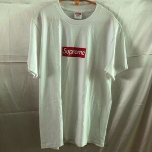 Supreme La Tee